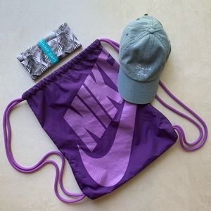 Bundle Nike Drawstring Bag Sunglass Case Dad Hat